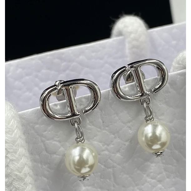 Christian Dior Earrings - Click Image to Close